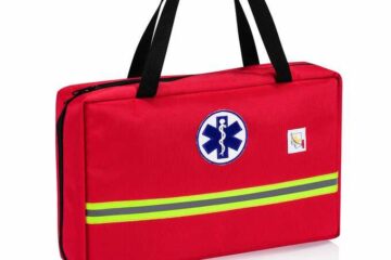 apteczka z wyposażeniem