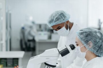 Mikroskopy stereoskopowe